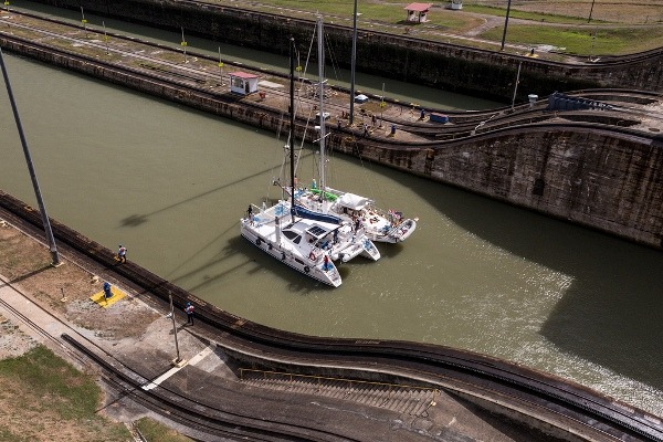 Imgi 55 canal sailing
